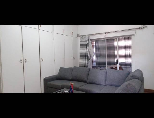 1 BEDROOM APARTMENT FOR SALE IN PIETERMARITZBURG CENTRAL